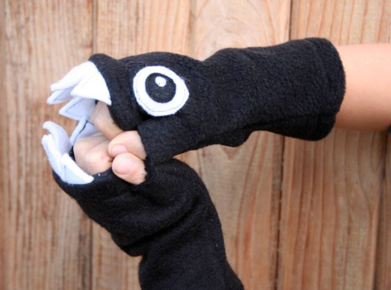 Chomp Fingerlose Handschuhe Für Kleine Hände von NaturallyCraftyShop