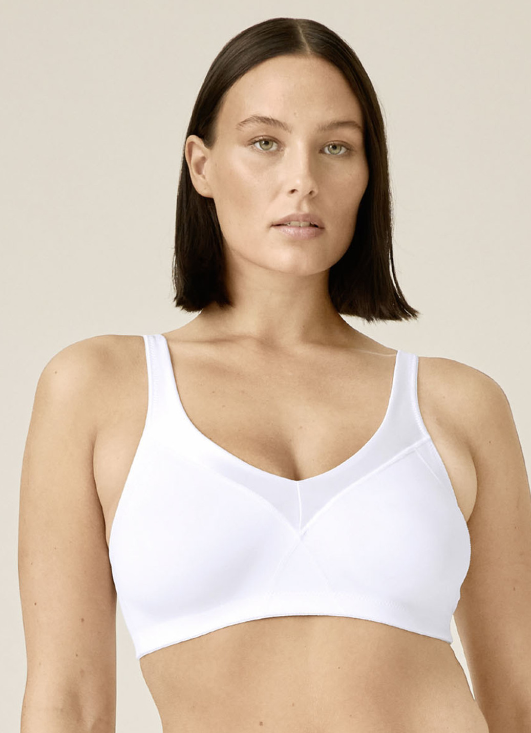 Naturana Minimizer-BH, Cup B, Weiss, Größe 80 von Naturana