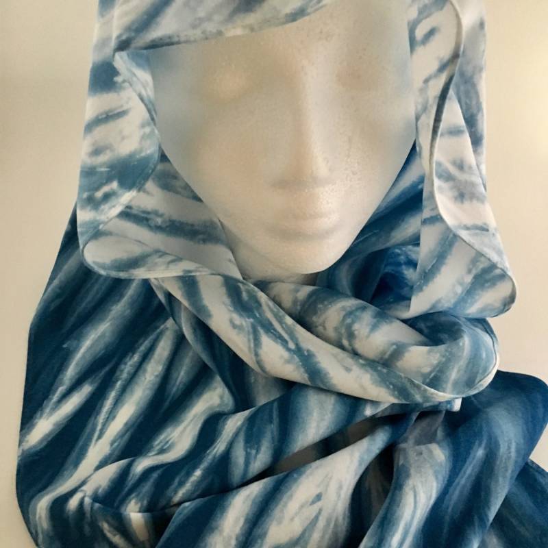 Indigo Shibori-Bambus-Viskose-Langer Schal-Rohr Gewickelt von NaturasArtClothes