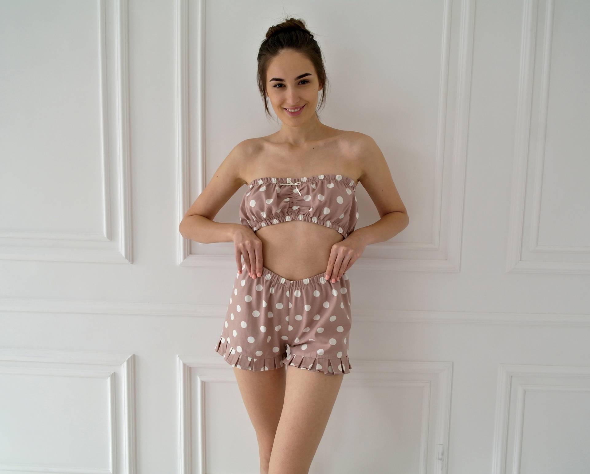 Damen Linen Sommer-Set, Leinen-Top Und Shorts, Bio-Flachs-Shorts Top Mit Rüschen, Damen-Leinen-Pyjamas, Naturleinen-Shorts-Pyjama von NatureBreezeShop