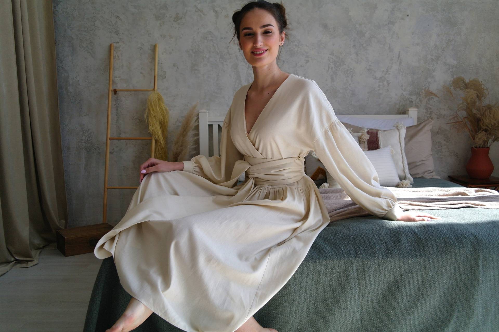 Wunderschönes Leinenkleid, Weiches, Natürliches Leinenkleid Für Frauen, Loses Leinenkleid, Kleid Mit V-Ausschnitt, Bio-Leinenkleid, Maxi-Leinenkleid von NatureBreezeShop