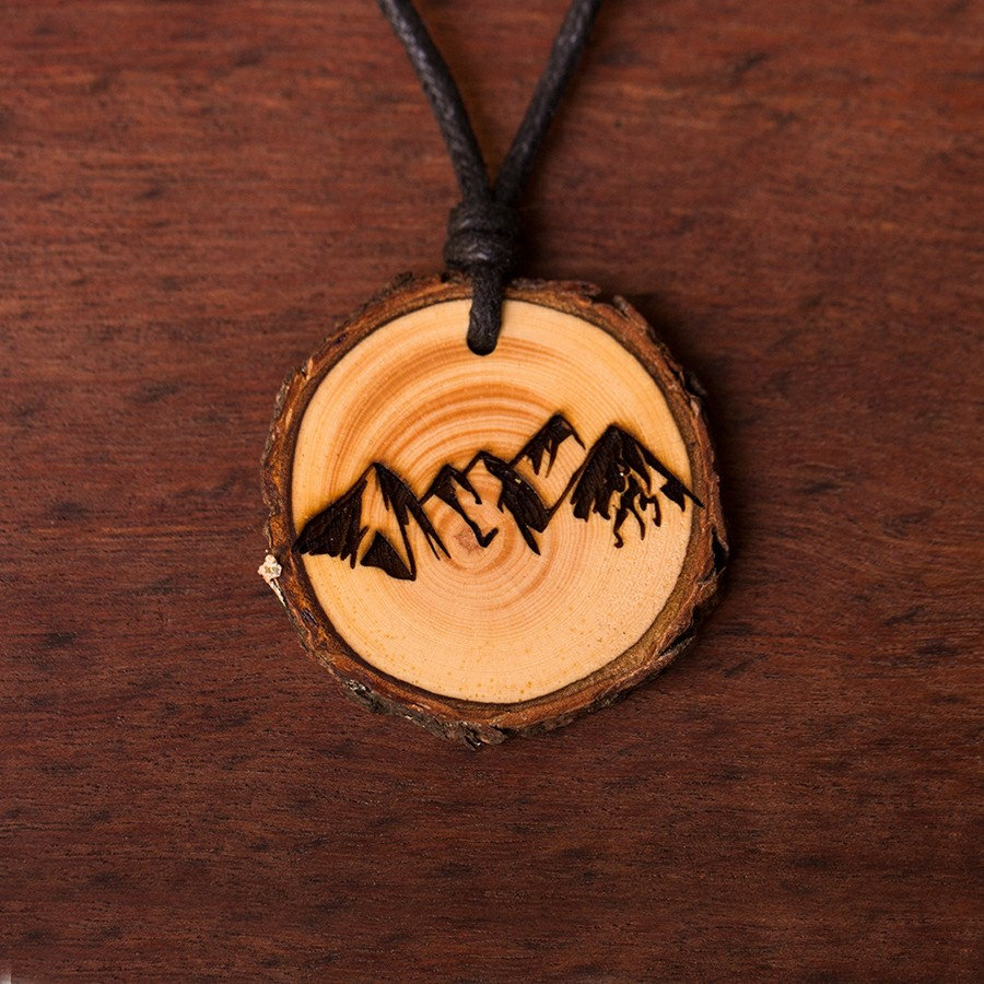 Berge, Holz-Halskette, 3-6cm, Unikat - Holzschmuck von NatureCraftTyrol