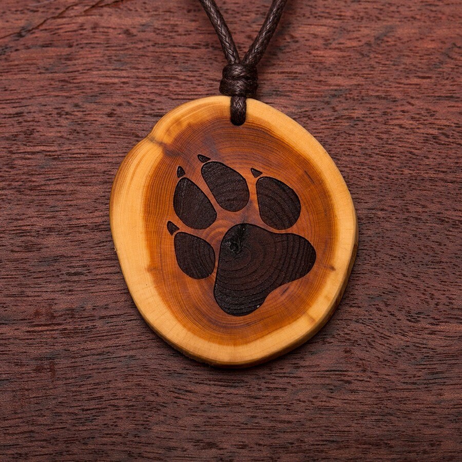 Pfote Hund, Holz-Halskette, 3-6cm, Unikat - Holzschmuck von NatureCraftTyrol