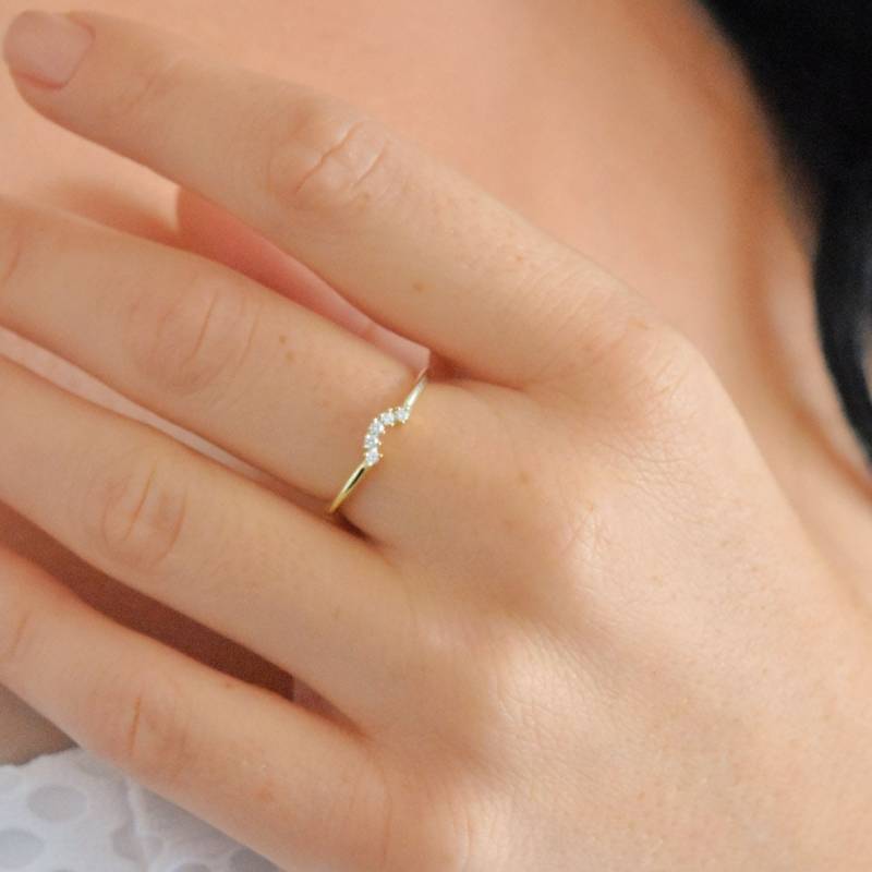 Alternative Ehering, Krone Verschachtelung Diamant-Ring, Gebogen Eing, Dünne Diamant Art-Deco-Ehering von NatureShiny