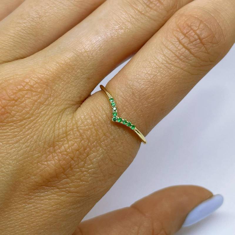 Chevron Smaragd Ring, Versprechen Natürliche Ehering, Ehering von NatureShiny