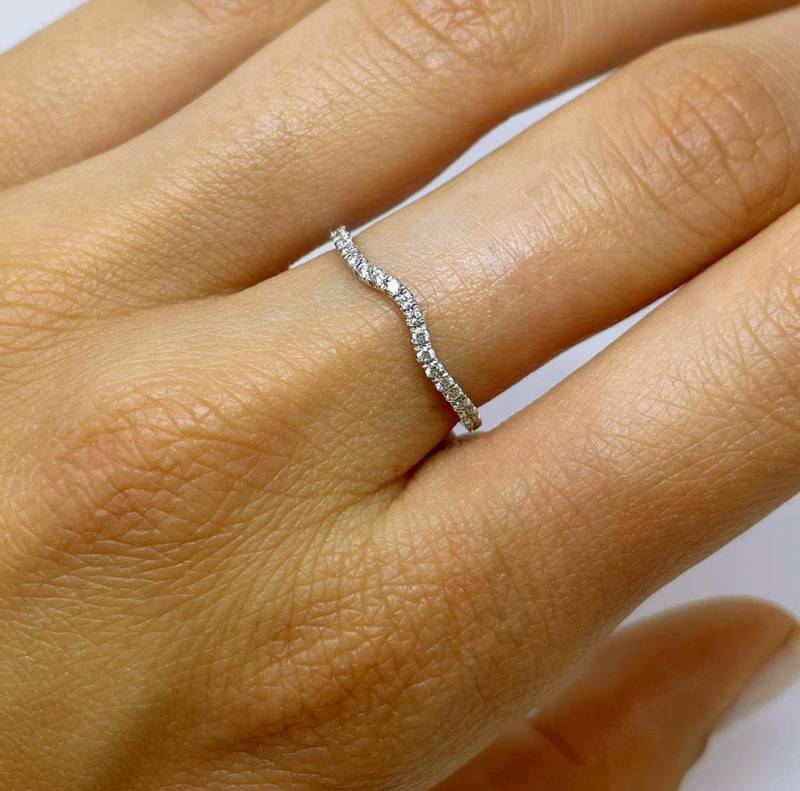 stapeln Diamant Ehering, Band, Gebogene Diamant-Band, Gebogen Einges Hochzeitsband, Diamant-Ring, Zierliche Verkauf von NatureShiny