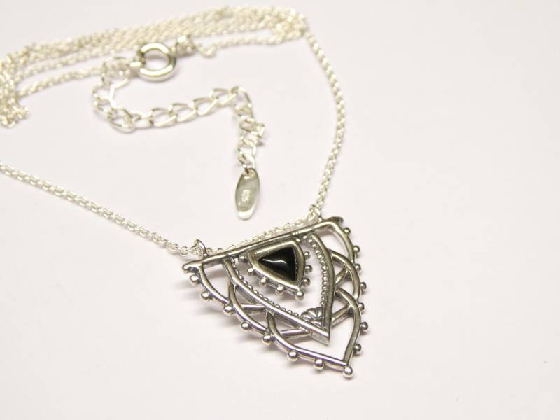 Collier Halskette Silber Onyx , Aus Sterlingsilber Filigran Gearbeitet Schmuck Für Frauen Collier Halskette Silber Onyx , Aus Sterlingsilber Filigran Gearbeitet Schmuck Für Frauen von NaturprodukteBG