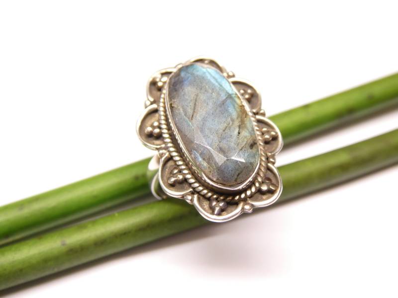 Ring Silber , Echter Labradotit Aus Sterlingsilber Mit Ornamenten Gearbeitet Gr. 49 von NaturprodukteBG