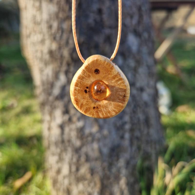 Wunderschöne Handgefertigter Baumperlen Anhänger Mit Citrin Wunderschöne Handgefertigter Baumperlen Anhänger Mit Citrin von Naturschmueckerei