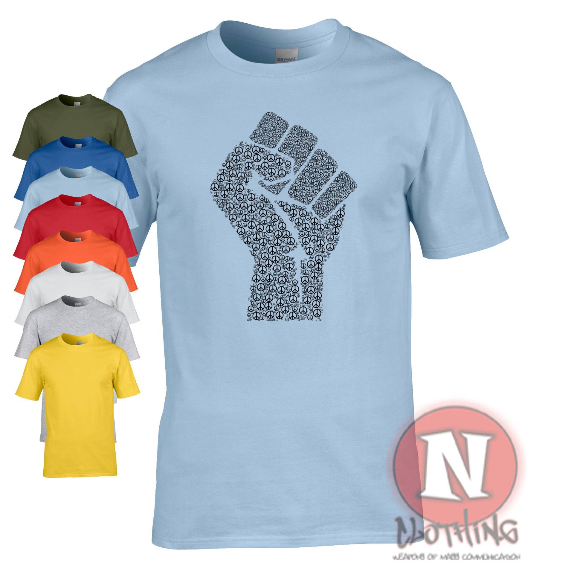 Friedliche Revolution T-Shirt. Geballte Faust Bestehend Aus Dem Peace Zeichen von Naughteesclothing
