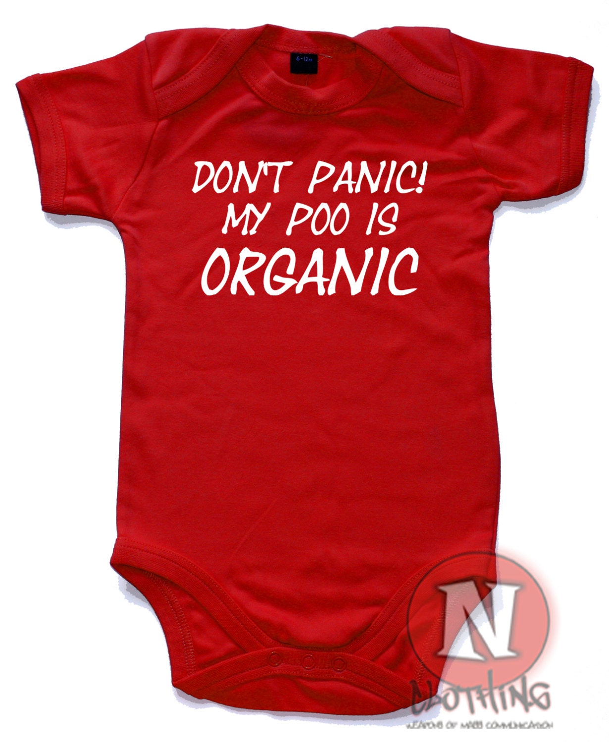 Keine Panik Mein Poo Ist Bio Babyanzug Onesie. Babygrow in Den Größen Von 0-3 Bis 12-18 Monate Und 10 Farben von Naughteesclothing