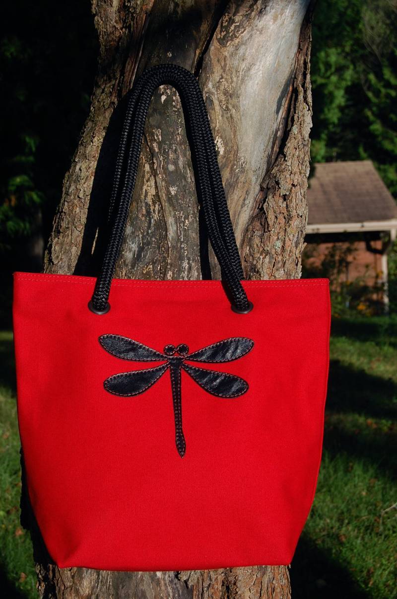 Kleine Tasche Aus Canvas Mit Libelle Kleine Tasche Aus Canvas Mit Libelle von Nautilos