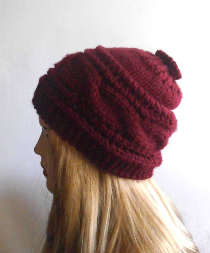 Handgestrickte Mütze Bordeauxrot. Wollmütze. Wintermütze von NavaVK