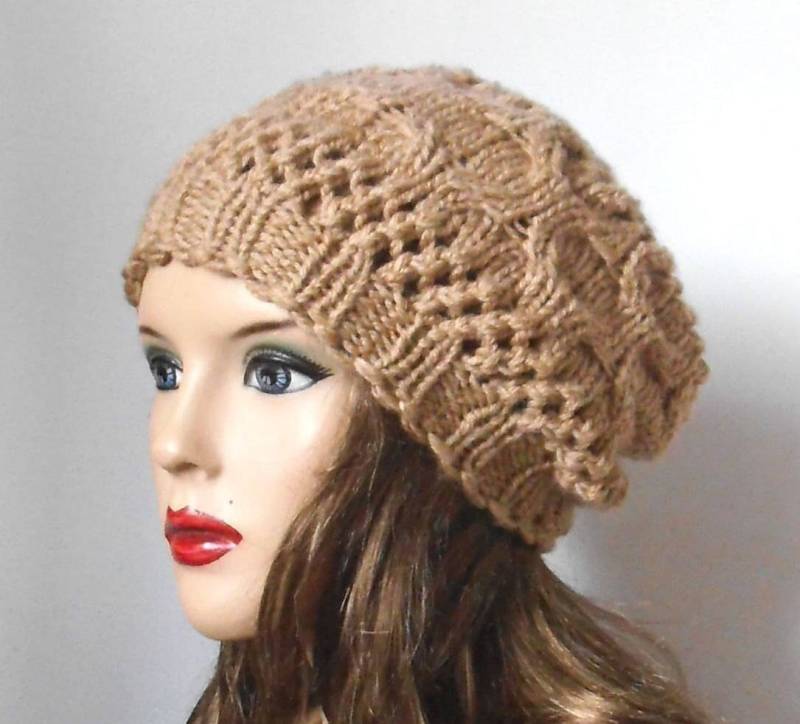 Schöne Und Weiche Mütze in Beige. Handgestrickte Mütze. Wintermütze. Slouchy Hut. Oversized Barett von NavaVK