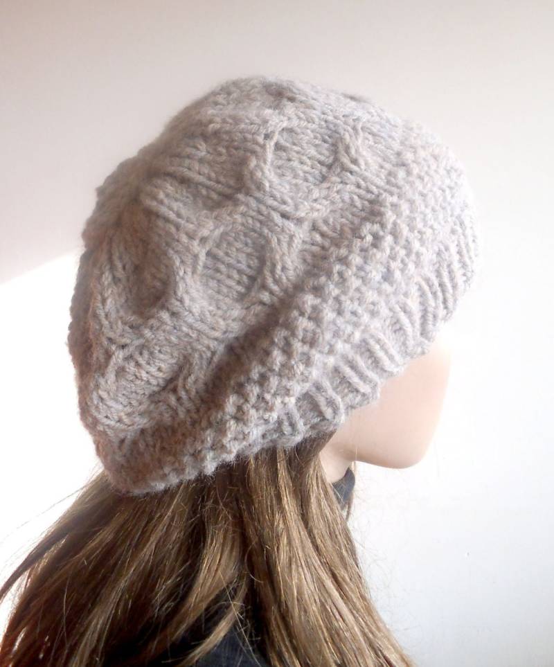 Schokoladenmilch Chunky Wollmütze. Slouchy Hut. Handgestrickte Mütze. Wintermütze. Oversized Barett von NavaVK