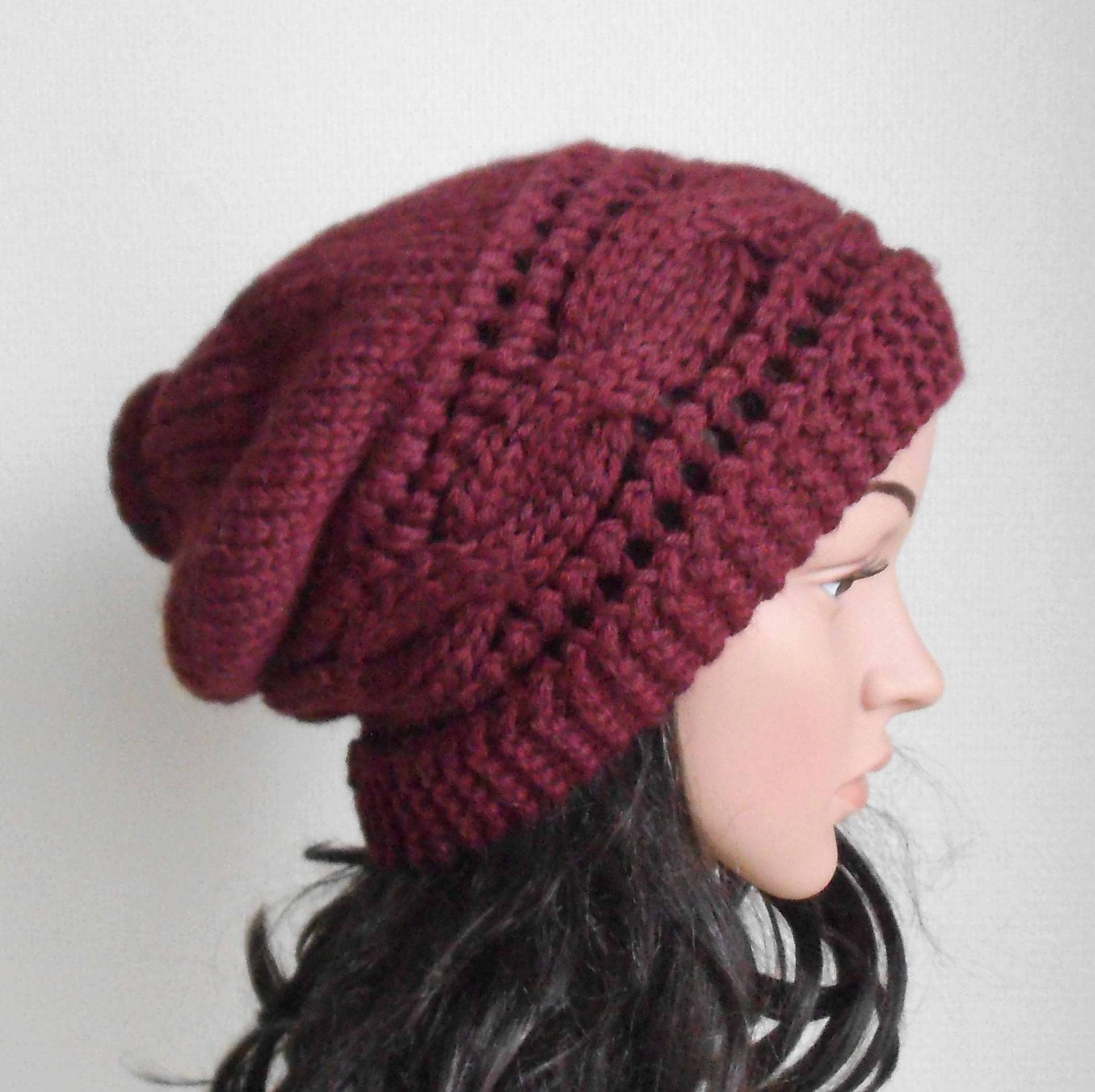 Wollmütze in Weinrot. Handgestrickte Mütze. Wintermütze von NavaVK