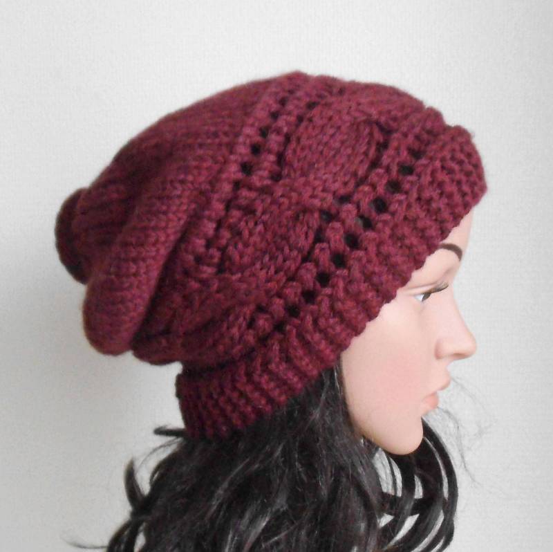 Wollmütze in Weinrot. Handgestrickte Mütze. Wintermütze von NavaVK