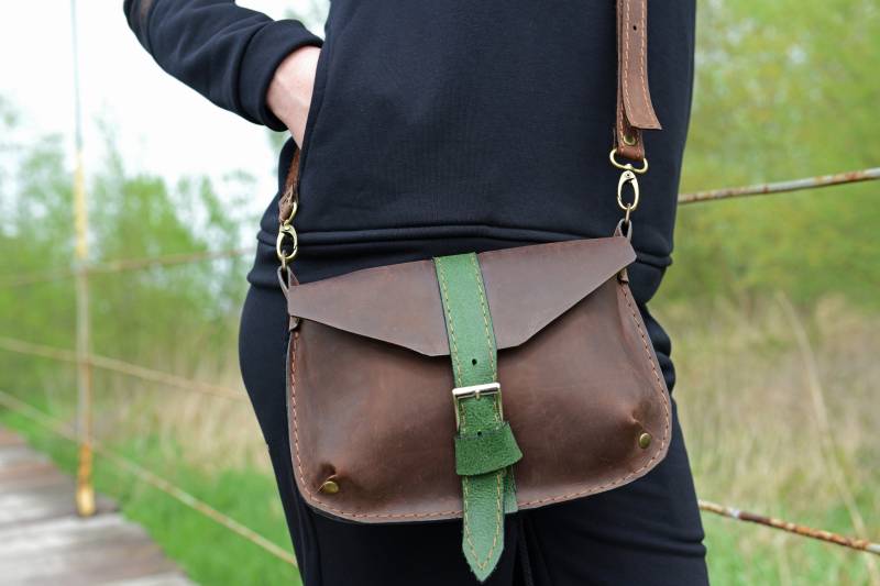 Frauen Kleine Tasche, Crossbody Leder Mini Satchel Bag, Schultertasche Aus Leder, Messenger Tasche, Frauen Tasche von NavahoClothing