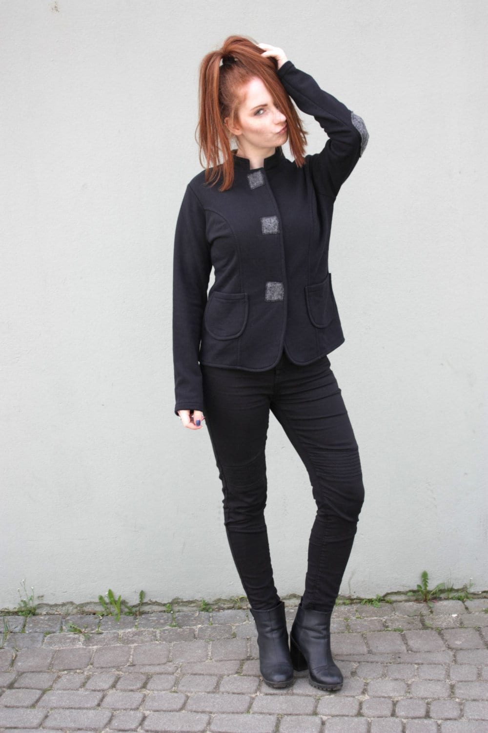 Schwarzer Mantel, Frauen Wintermantel, Plus Size Kleidung, Gothic Langarm Taillierter Oversize Snap Enger Mantel von NavahoClothing