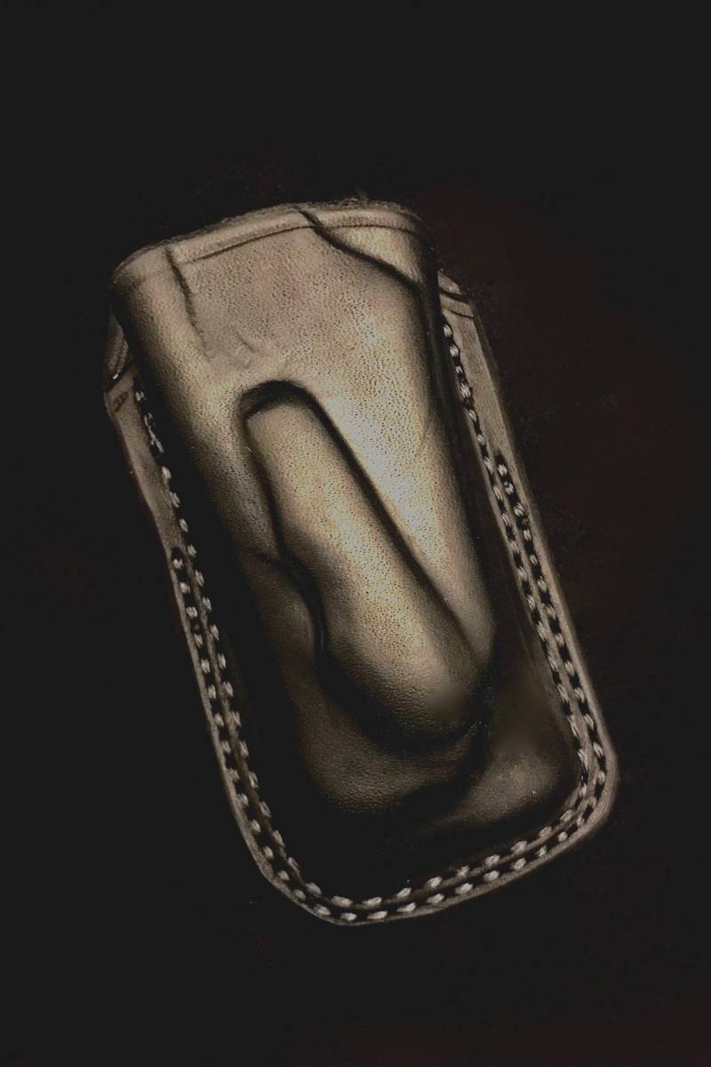 Maßgeschneiderte Ledertasche/Scheide Für Das Leatherman Mut von Nayscustomleather