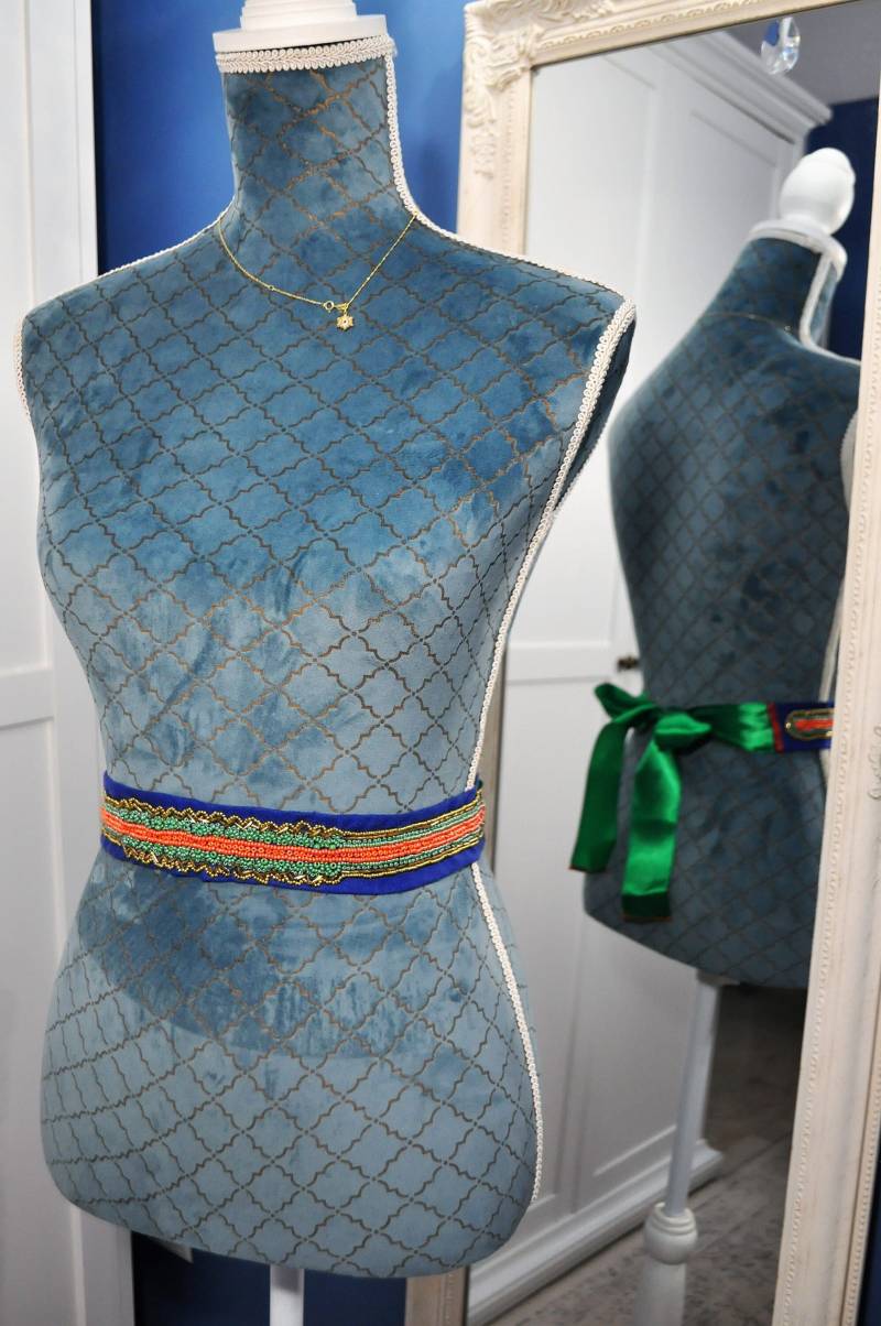 Blauer Bestickter Leinengürtel, Perlenbestickter Gürtel, Taufkleidgürtel Für Mädchen, Blauer Kommuniongürtel Mädchen von NazarovaBoutique