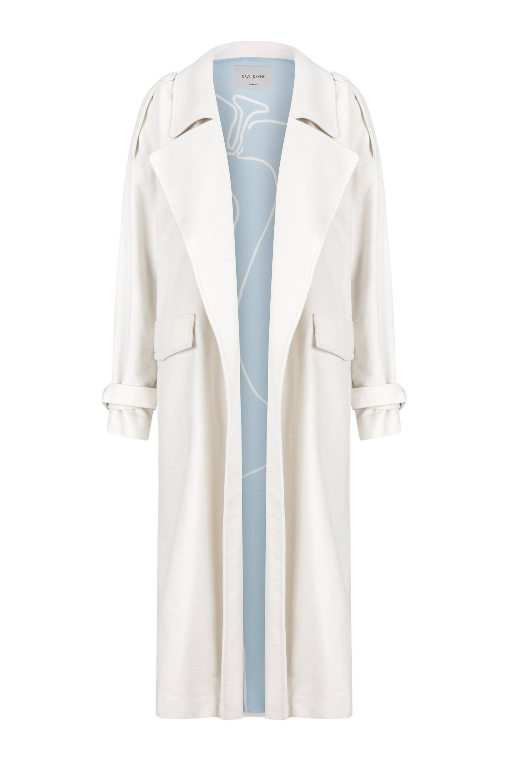 Laura Oversized Coat in Blanche von Nazli Ceren