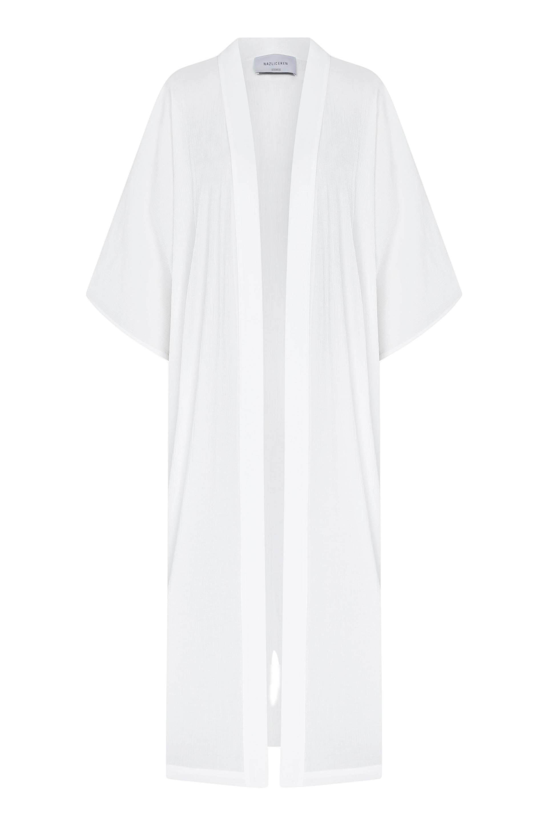 Rache Kaftan in White von Nazli Ceren