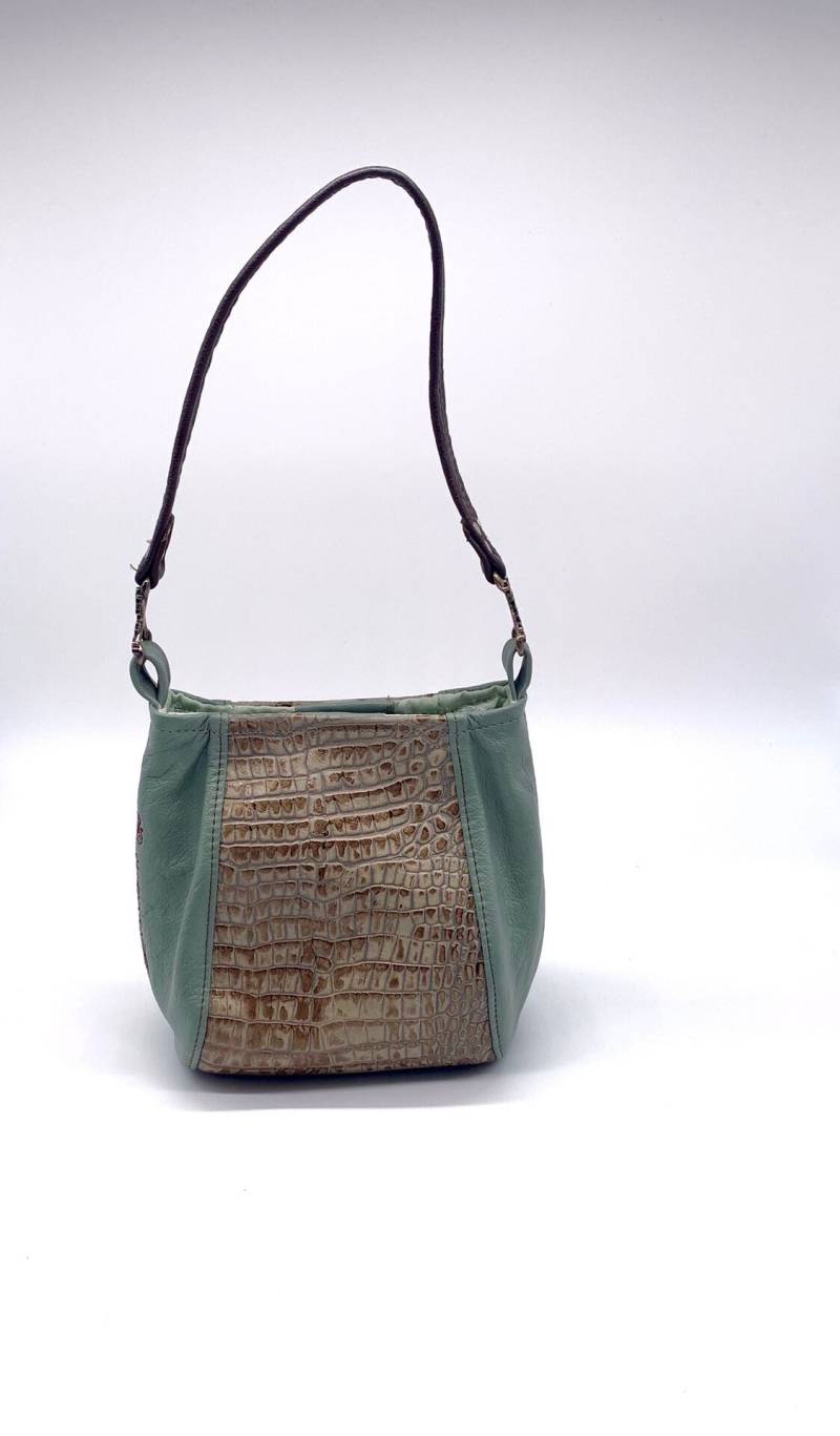 Alle Leder Sea Green Geprägte Krokodil Kleine Umhängetasche von NazneensPursenality