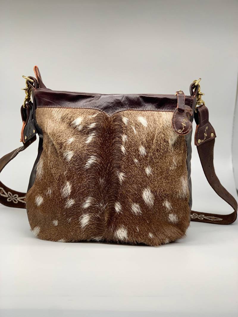 Axis Hirschleder Mit Dunkelbraunem Rindsleder von NazneensPursenality