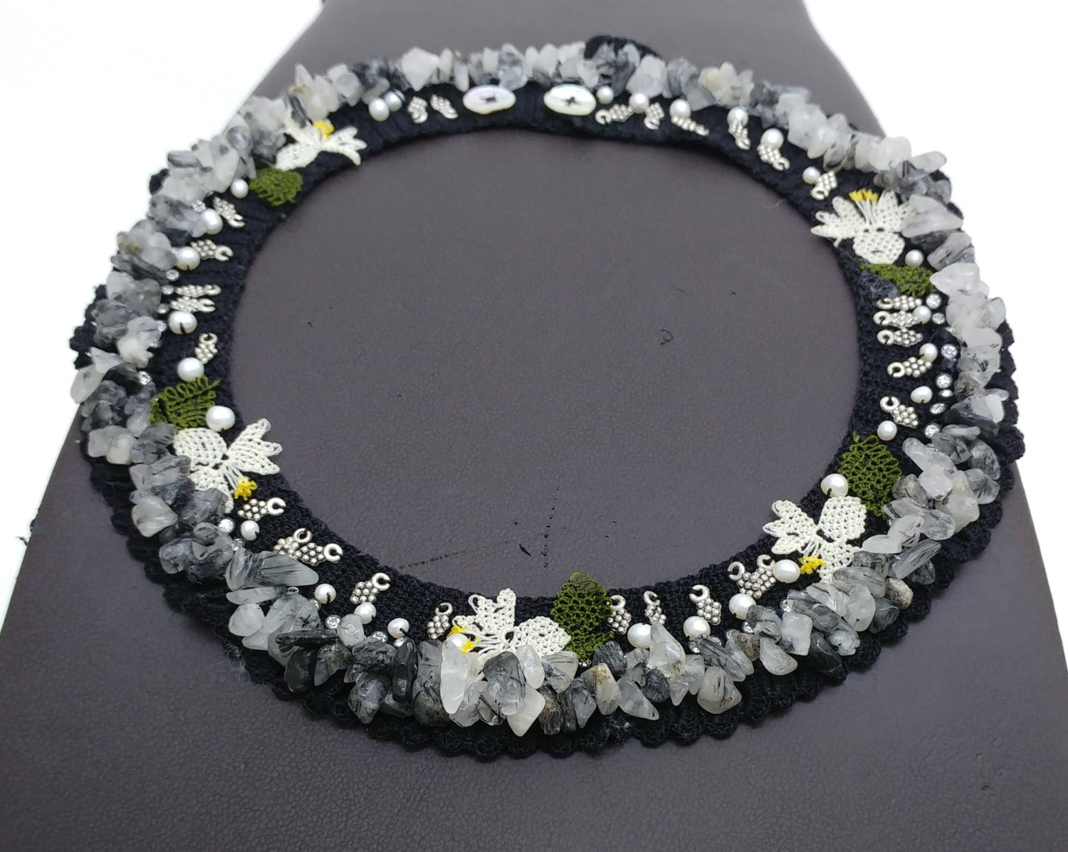 Weihnachts-Halskette - Nadel-Spitzen-Halskette Naturstein-Halskette Handgemachte Halskette Handgemachter Schmuck Ec420 Weihnachts-Halskette - Nadel-Spitzen-Halskette Naturstein-Halskette Handgemachte Halskette Handgemachter Schmuck Ec420 von NazoDesign