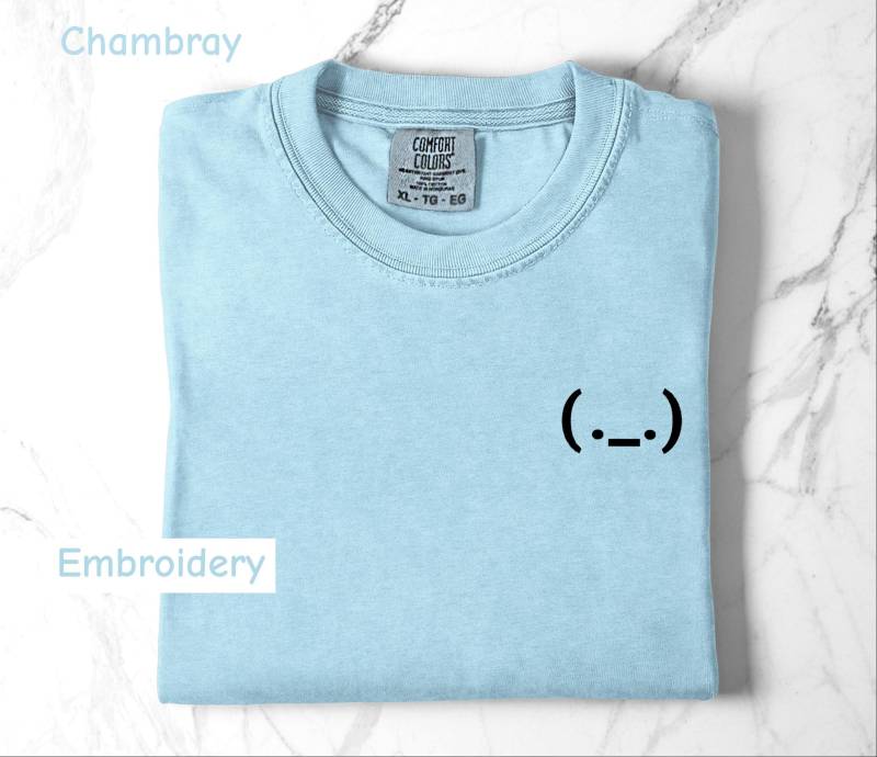 Besticktes Trauriges Emoji Shirt Comfort Colors Meme T-Shirt Besticktes Trauriges Emoji Shirt Comfort Colors Meme T-Shirt von NeatlyThreadedCrafts