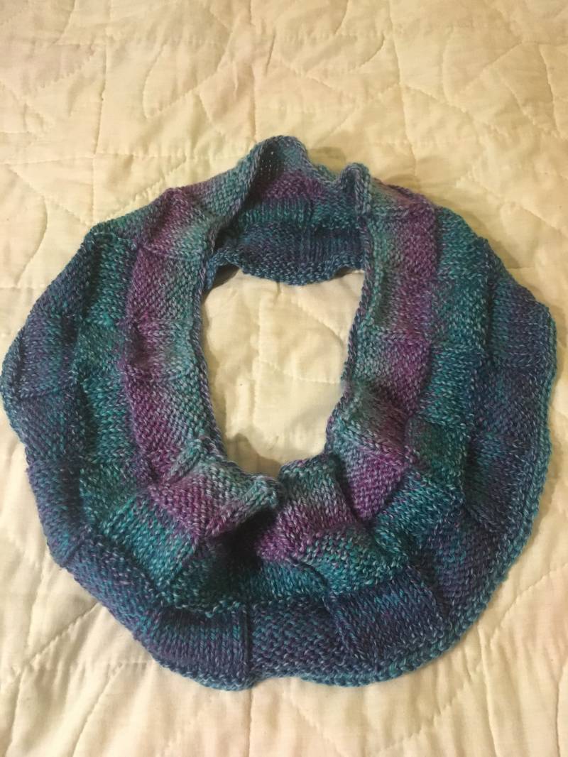 Korbgeflecht Gestrickt Cowl Lila Blau Wolle Infinity-Schal Korbgeflecht Gestrickt Cowl Lila Blau Wolle Infinity-Schal von NecessaryKnits