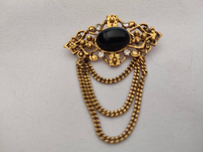 Brosche von NecipsVintage