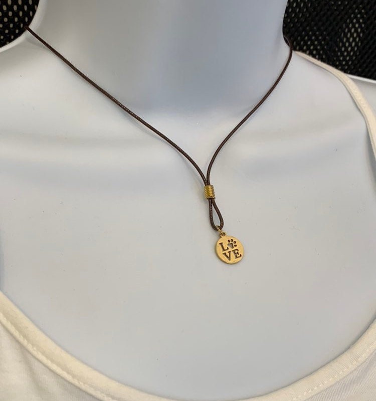 Liebespfote Halskette Edelstahlanhänger Auf Gewachster Baumwollkordel von NecklacesJC