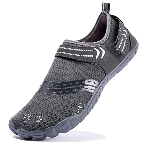 NeedBo Barfußschuhe Herren Wasserschuhe Zehenschuhe Barfussschuhe Aquaschuhe Schnelltrocknend Surfen Badeschuhe Wassersport Surfschuhe Schwimmschuhe Lichtgrau 42EU von NeedBo