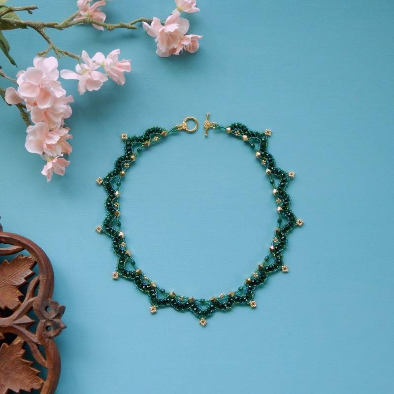 Grüne Halskette Grüne Halskette von NeedleBeadandFeather