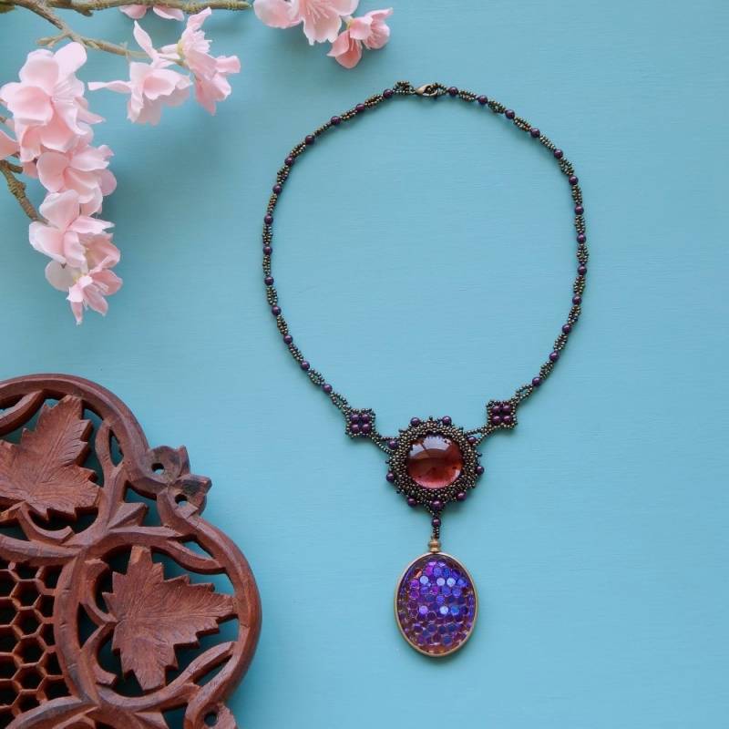 Plumberry Halskette Plumberry Halskette von NeedleBeadandFeather