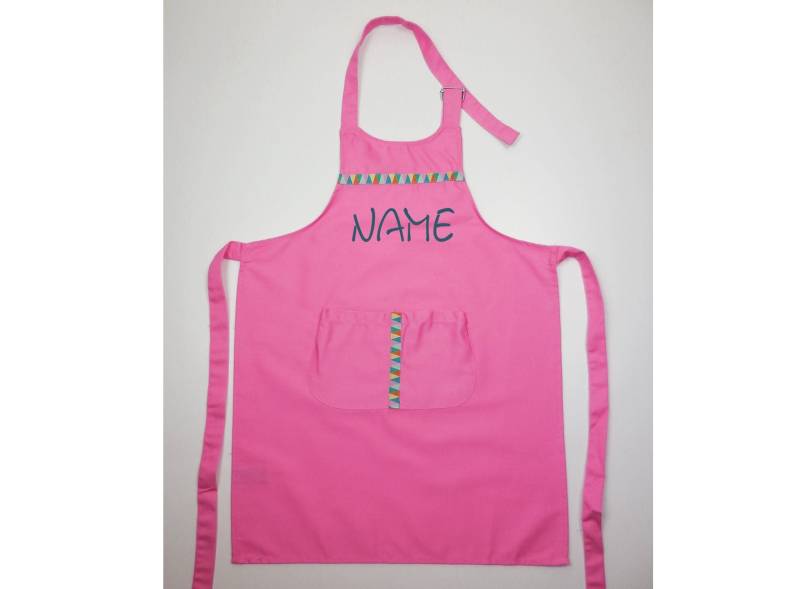 Kinderschürze Mit Namen Besticktbastelschürzemalkittelschürze Für Mädchengeschenk Schultüteneedlecat Stickatelier von NeedleCatAtelier