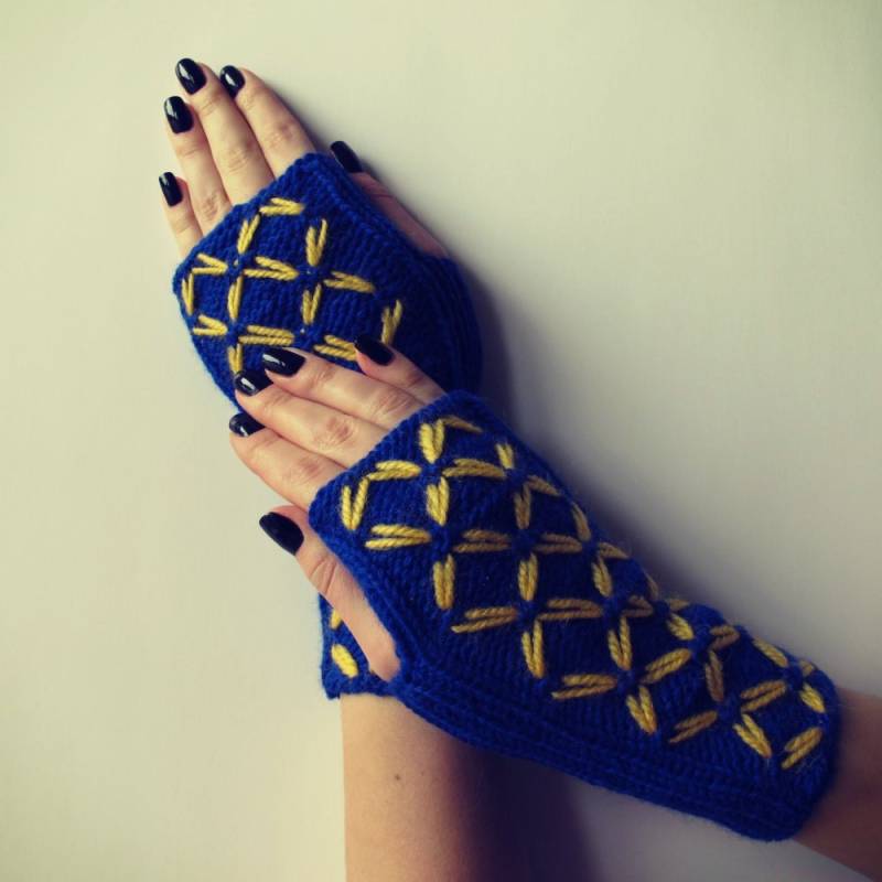 Handwärmer - Pulswärmer Gestrickte Fingerlose Handschuhe Handwärmer - Pulswärmer Gestrickte Fingerlose Handschuhe von NeedleMeetsPaw