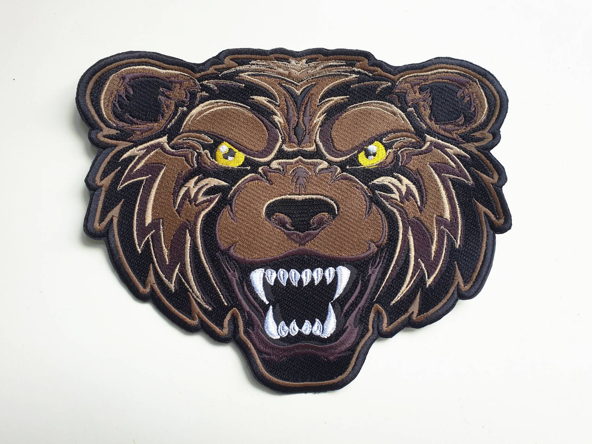 Gestickter Großer Bär Aufnäher, Wildtier-Rückenaufnäher | 20, 8 X 16, 8 cm von NeedleWitches