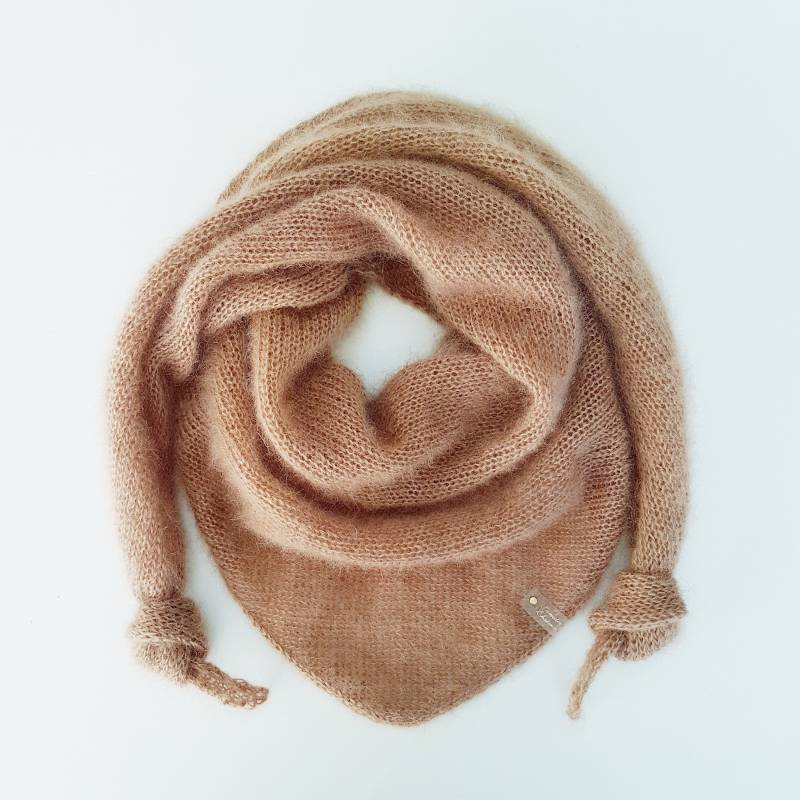 Schal Mohairschal Mohairdreiecktuch Muttertag Weihnachtsgeschenk Geburtstag Hochzeit Accessoires Halstuch Stricknadeln Grün Salbeigrün von NeedleworkFromKatrin