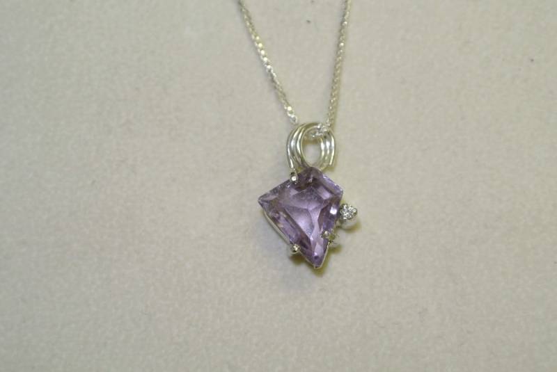Amethyst Und Diamant Sterling Silber Anhänger von NeetaGupta