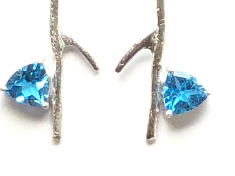 Blautopas Sterling Silber Ohrringe von NeetaGupta