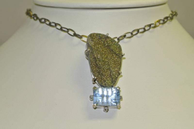 Diamant, Blautopas Und Pyrit Anhänger in Sterling Silber von NeetaGupta