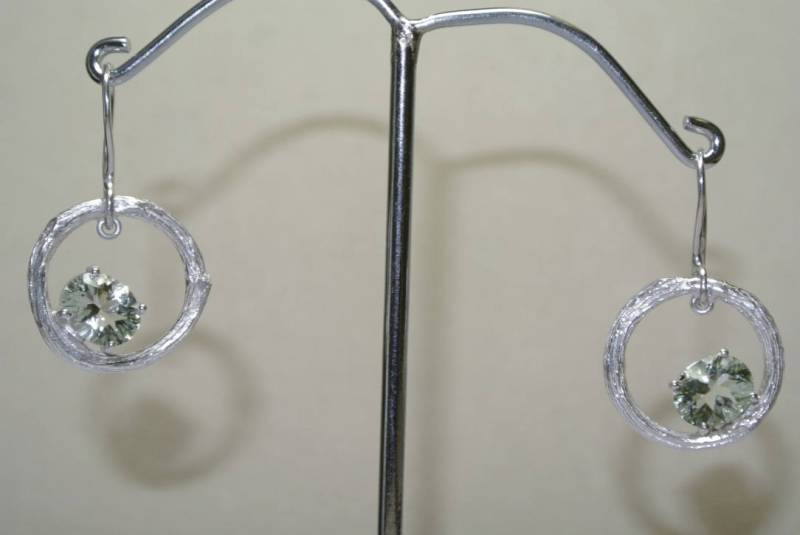 Grün Amethyst Sterling Silber Ohrringe von NeetaGupta