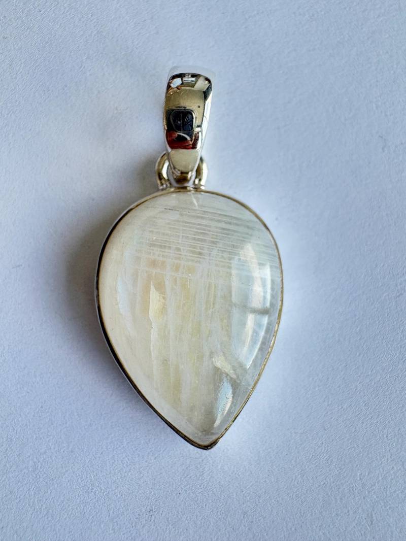 Mondstein Sterling Silber Anhänger von NeetaGupta