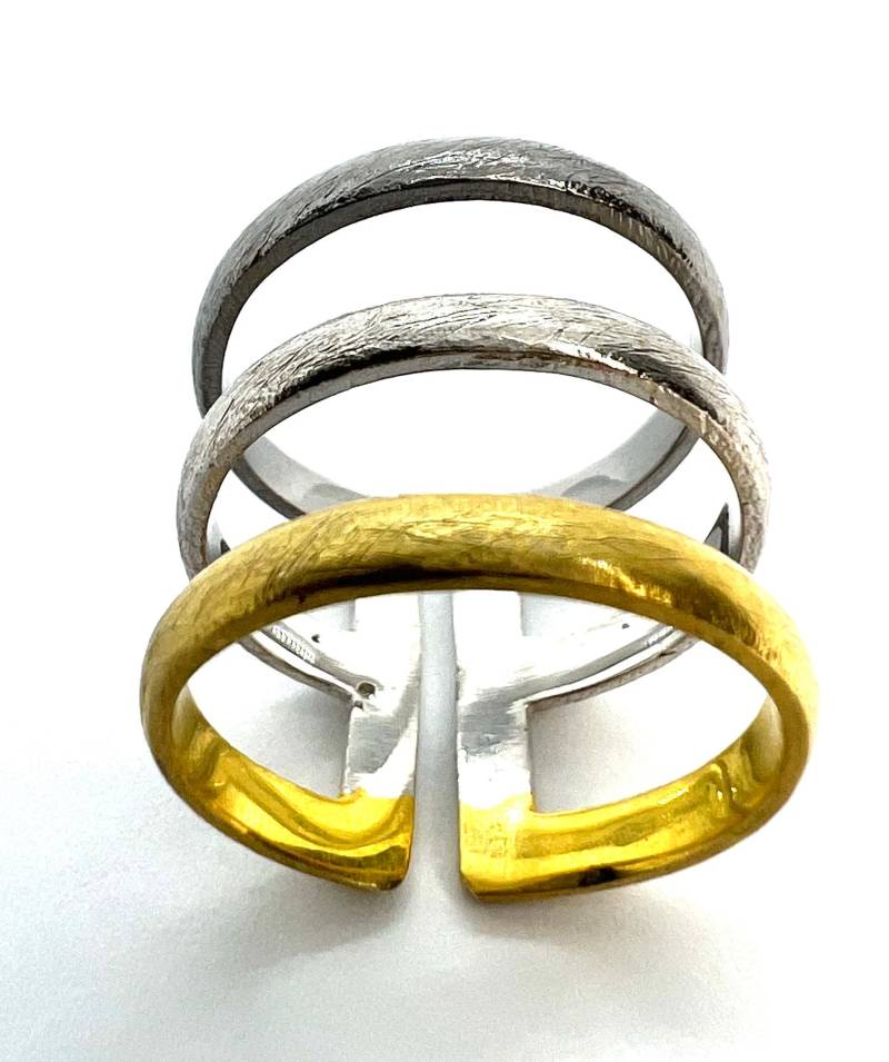 sterling Silber "Three Rivers' Ring, Vergoldung Und Schwarzes Finish Auf Diesem Einzigartigen Handgefertigten Schmuck von NeetaGupta