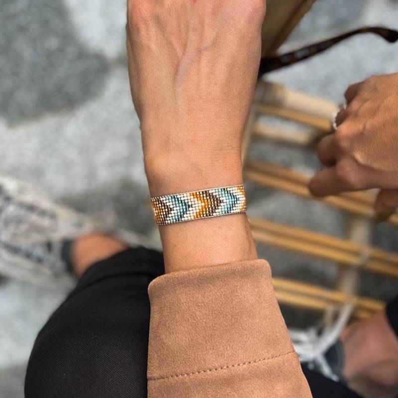 Handgemachtes Miyuki Perlen Armband Erdiger Boho Stil von NefesbyNY