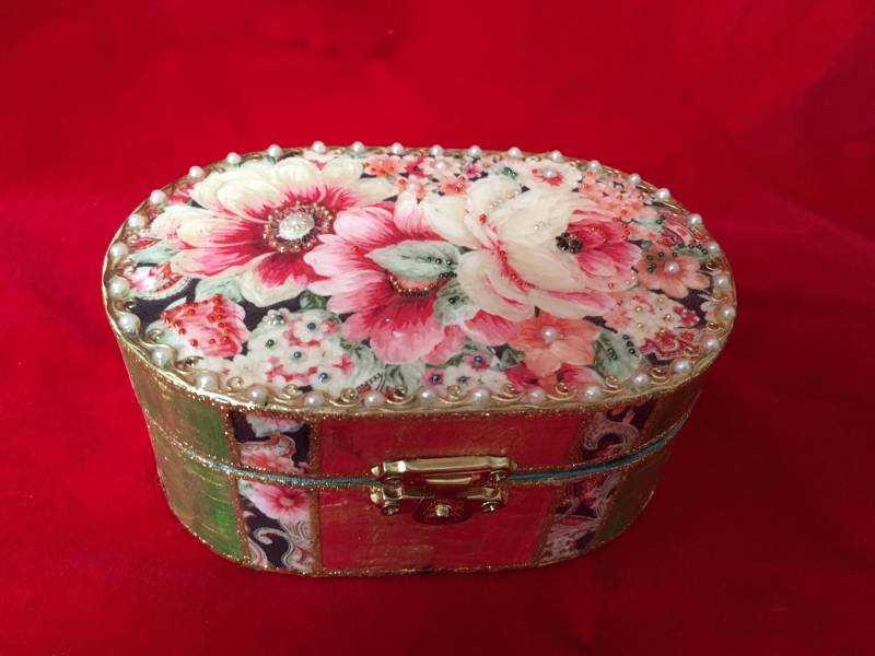 Eine Kleine Niedliche Schmuckschatulle von NegaSchatze