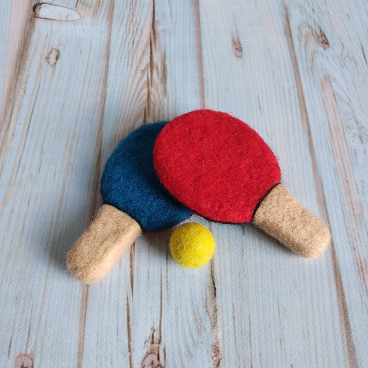 Neugeborenen Gefilztes Tischtennis-Set, Filz-Tischtennis-Schläger, Ping-Pong-Schläger, Filzsport-Requisiten, Foto-Requisiten, Filz-Requisiten von NegodaNewbornProps